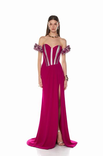 Abito da sera bustier con dettagli a rosa fucsia